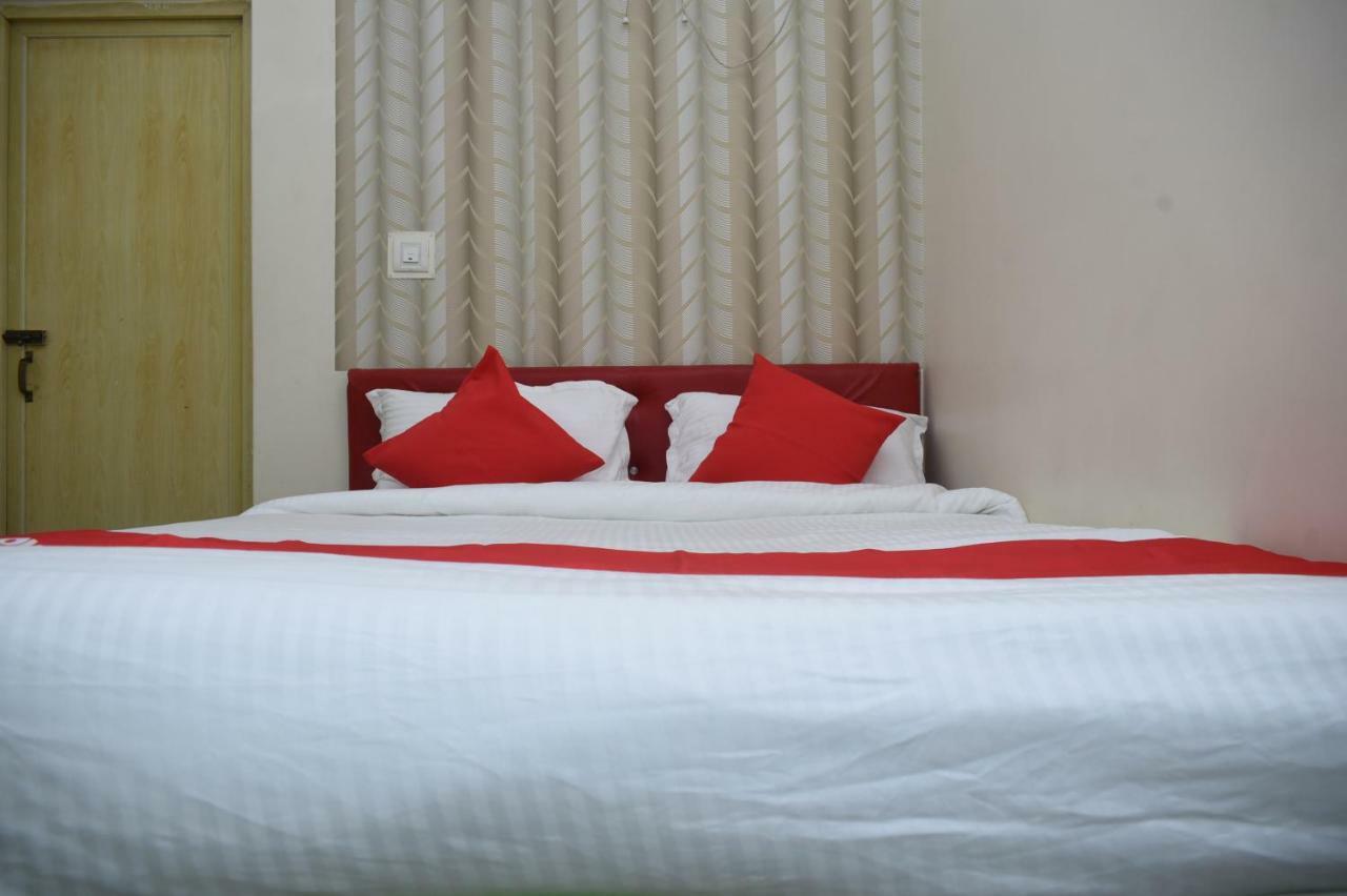 Oyo 45320 Hotel Mars Agartala Exterior photo