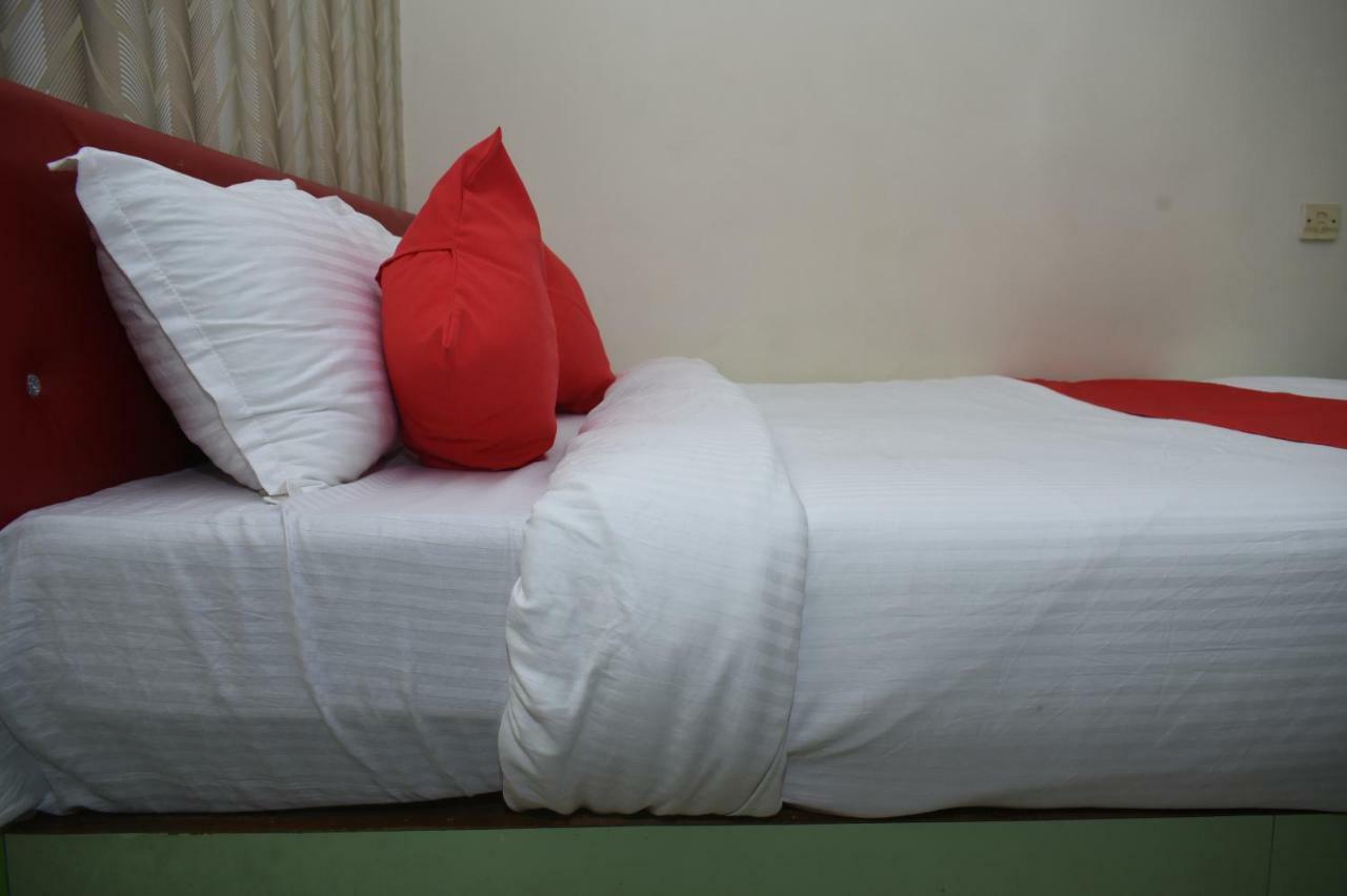 Oyo 45320 Hotel Mars Agartala Exterior photo