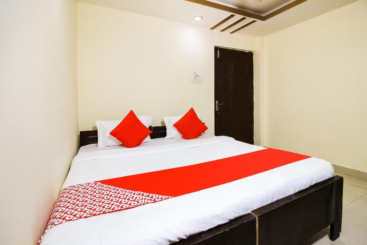 Oyo 45320 Hotel Mars Agartala Room photo